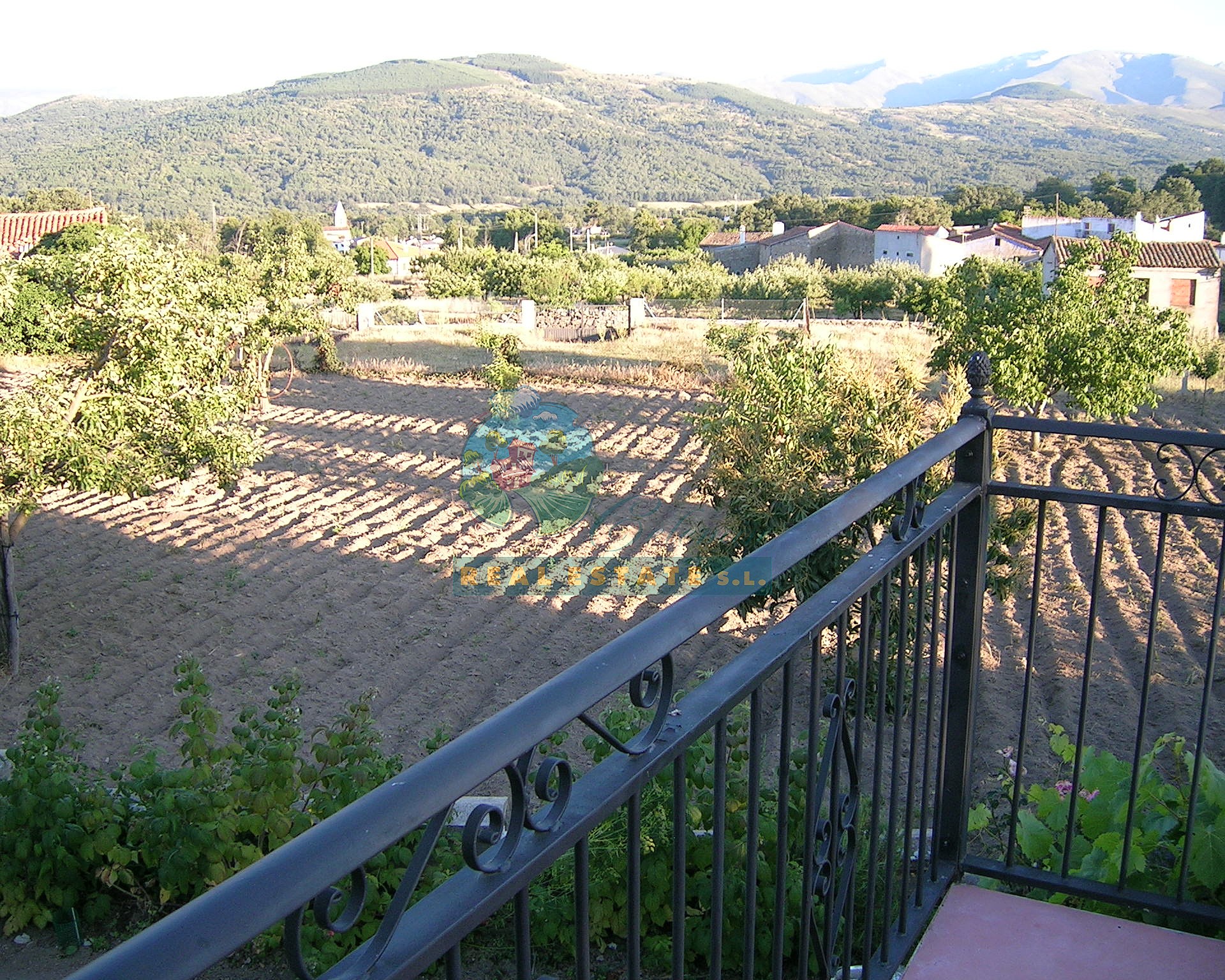 Detached property in Sierra de Gredos.