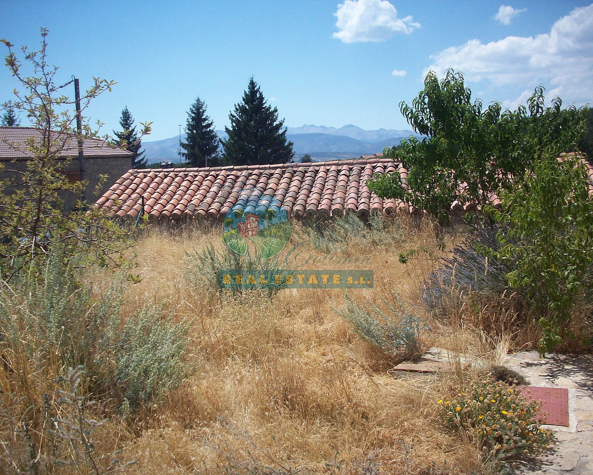 Villa with yard & garaje in Sierra de Gredos.