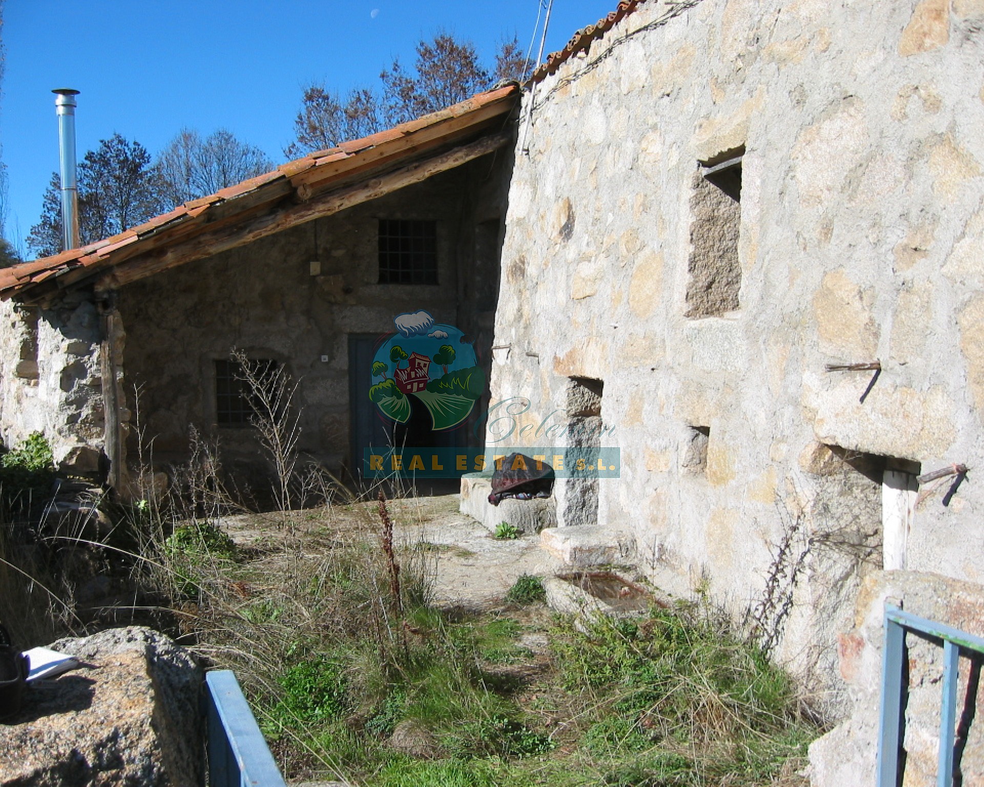 Water mill needs rehabilitation in Sierra de Gredos.