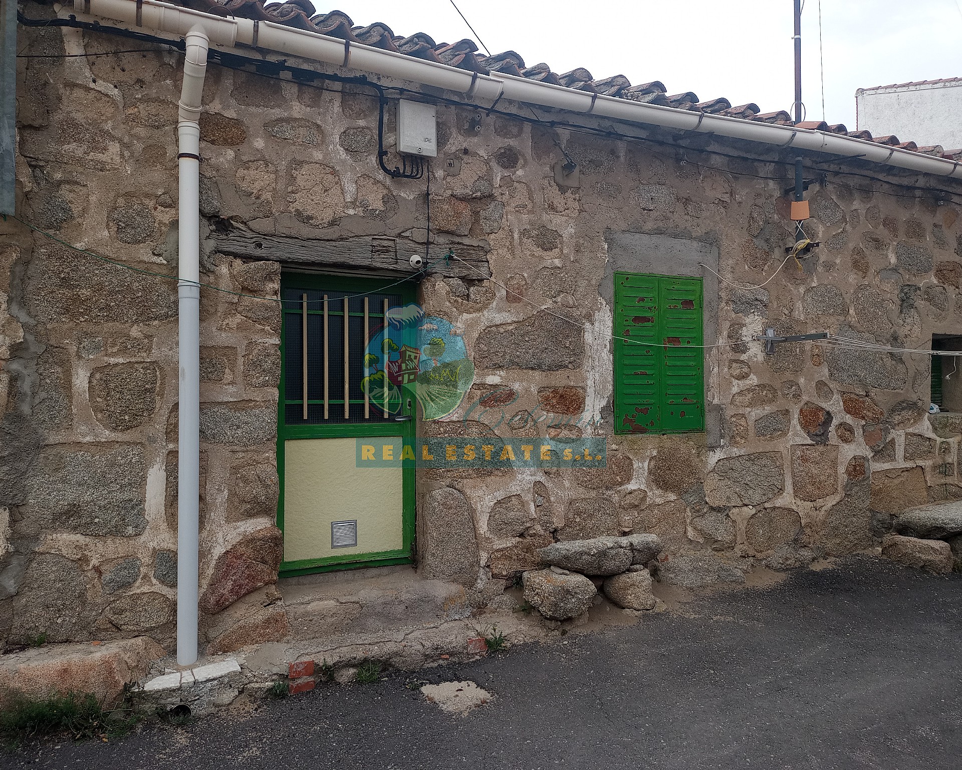 Barn for rehabilitation in Sierra de Gredos.
