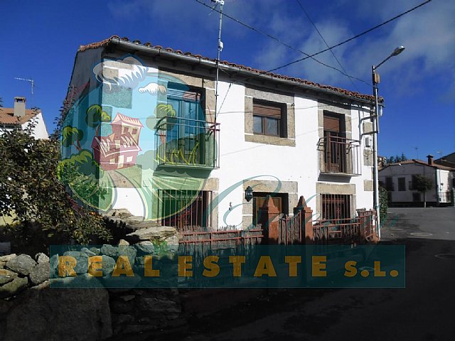 Restored village house in Sierra de Gredos