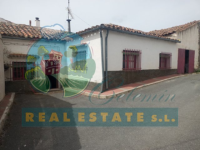 Property for rehabilitation in Sierra de Gredos.