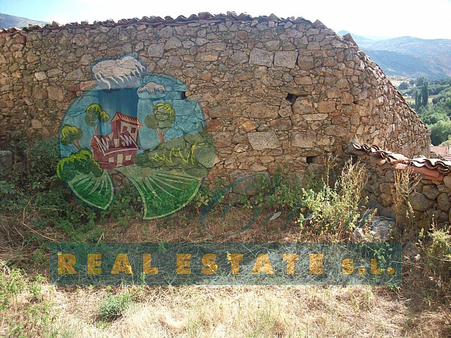Cuadra para rehabilitar en Sierra de Gredos.